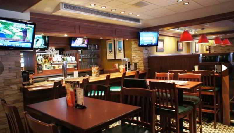 Travelodge By Wyndham Niagara Falls At The Falls Экстерьер фото