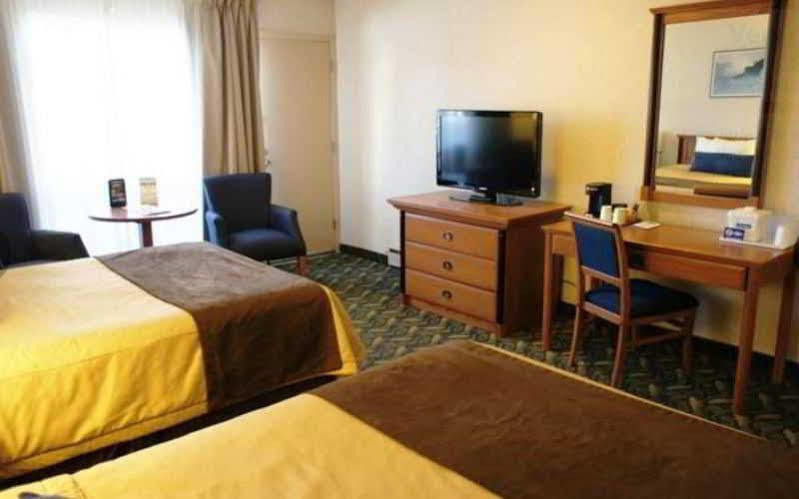 Travelodge By Wyndham Niagara Falls At The Falls Экстерьер фото